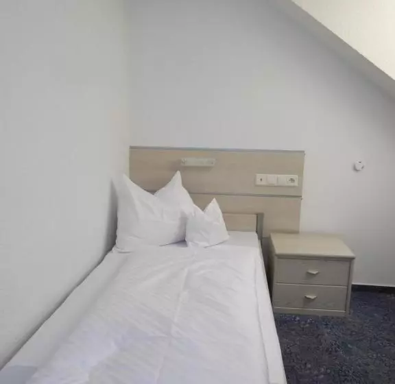 膳宿费 Rommentaler Burgstüble