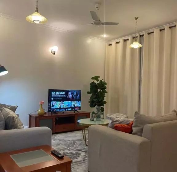 3 Bedroom Apartment By Mas