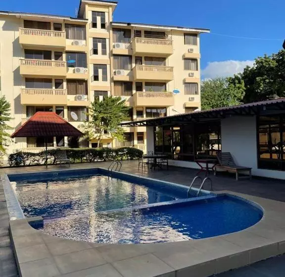 3 Bedroom Apartment By Mas