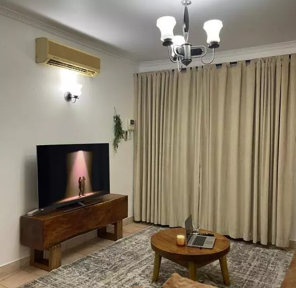 3 Bedroom Apartment By Mas