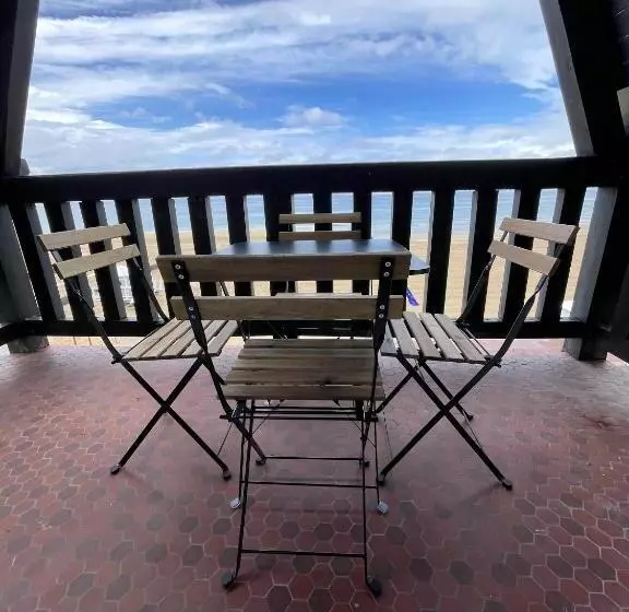 Appartement Avec Vue Sur La Mer A Benerville Sur Mer
