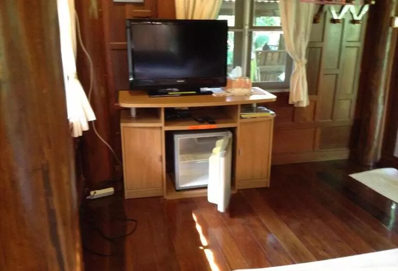 ベッドアンドブレックファースト Ruenthai Ampawa