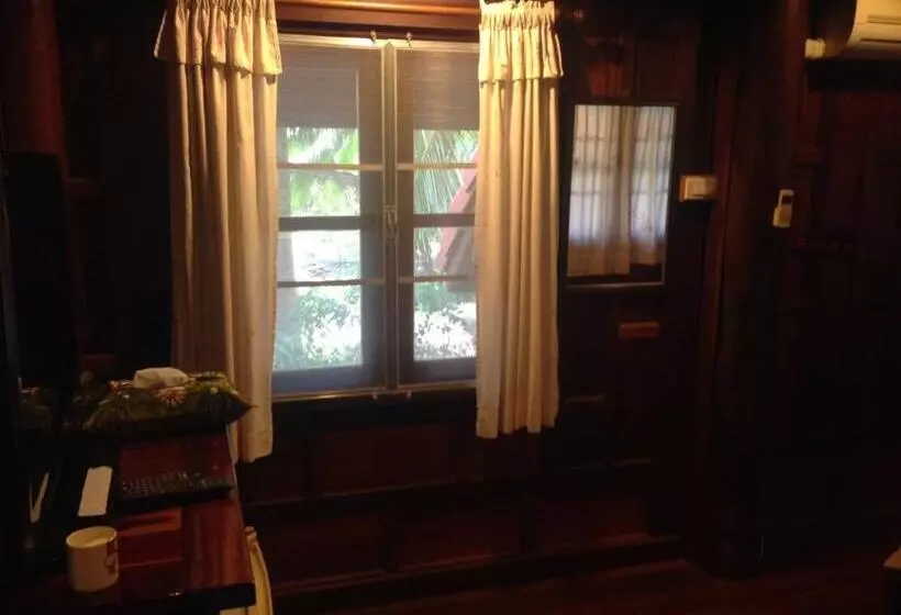 ベッドアンドブレックファースト Ruenthai Ampawa