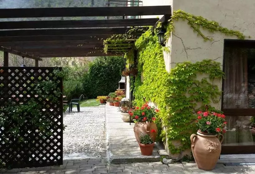 ホテル Agriturismo Roccagelli