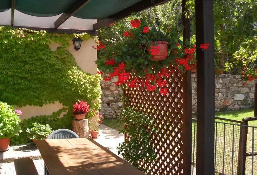 ホテル Agriturismo Roccagelli