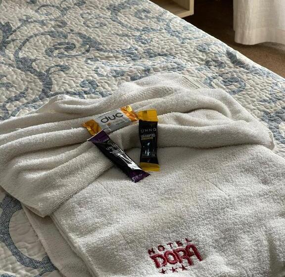 Hotel Dora