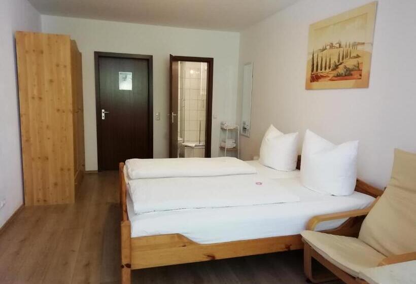 בית מלון כפרי Hanseatic Garni