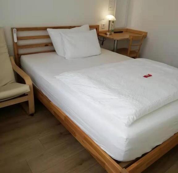 בית מלון כפרי Hanseatic Garni