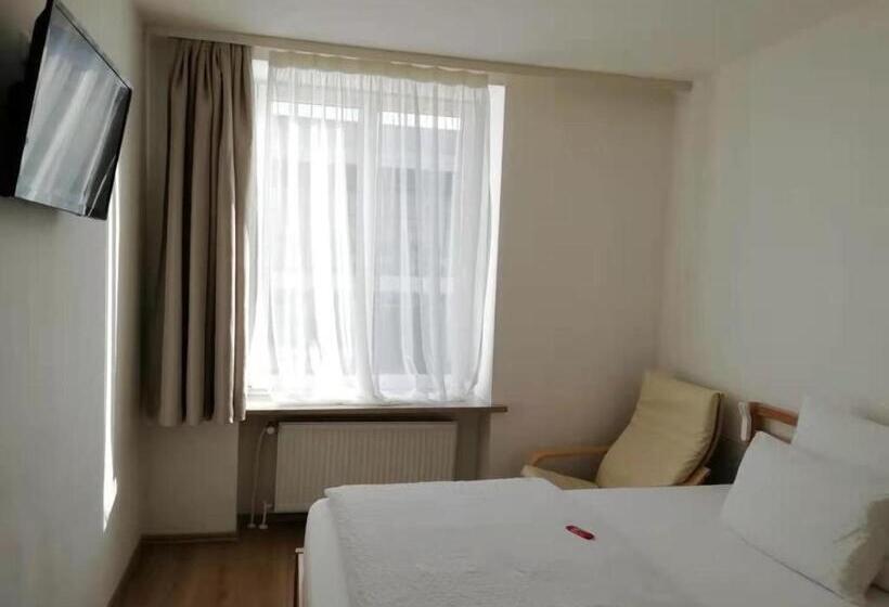 בית מלון כפרי Hanseatic Garni