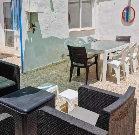 House With Exclusive Pool And Garden 7 Min Walk From The Beach And The Center