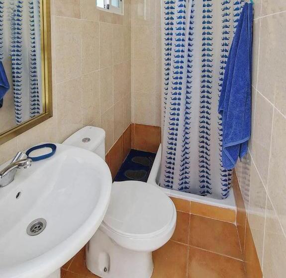 House With Exclusive Pool And Garden 7 Min Walk From The Beach And The Center