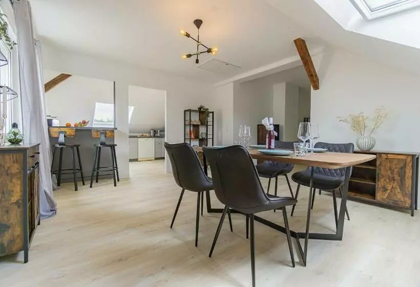 Lausitz Apartment, 80m2, Waschtrockner, 2 X Parkplätze, Küche, Netflix