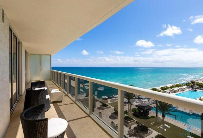 Amazing View Beachfront Resort Luxury Amenities