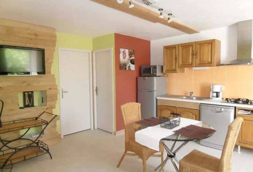 Majatalo Domaine Des Escouanes