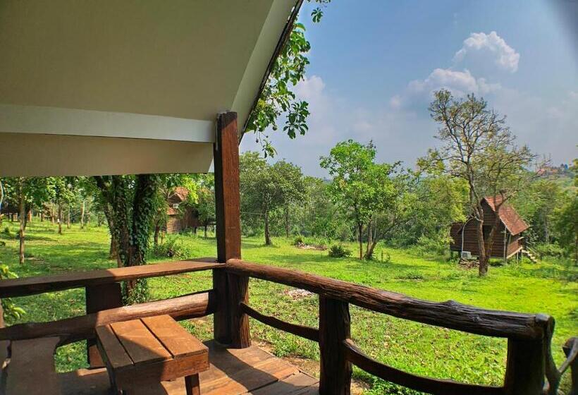 渡假胜地  Nature Lodge