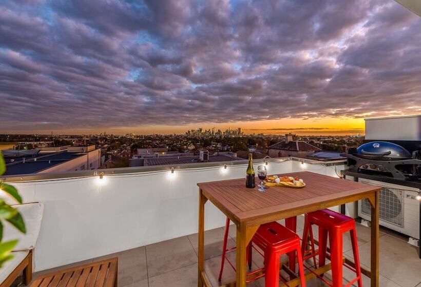 Staycentral Northcote Townhouse With Study