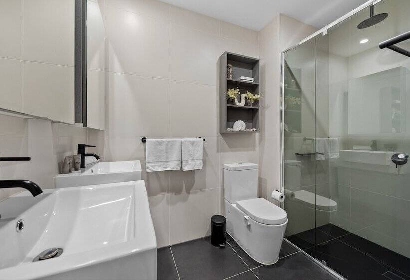 Staycentral Northcote Townhouse With Study