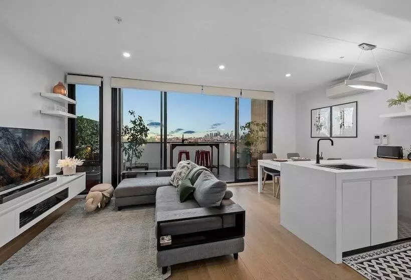 Staycentral   Northcote Townhouse With Study