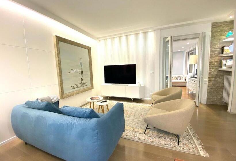 Appartamento Incantevole Con Posto Auto Riservato Clic House