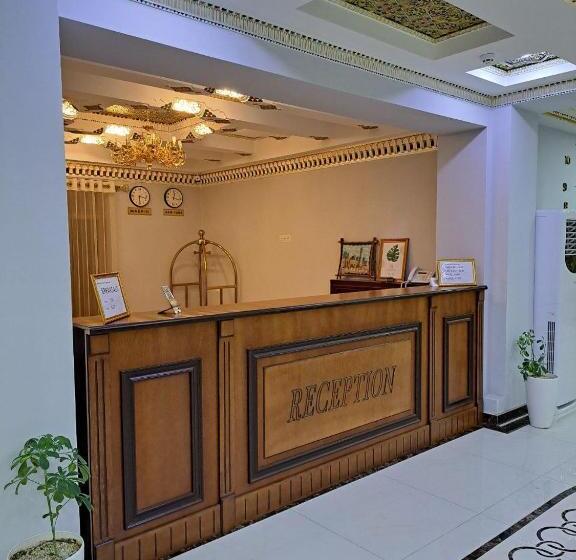 בית מלון כפרי Golden Minaret With Restaurant