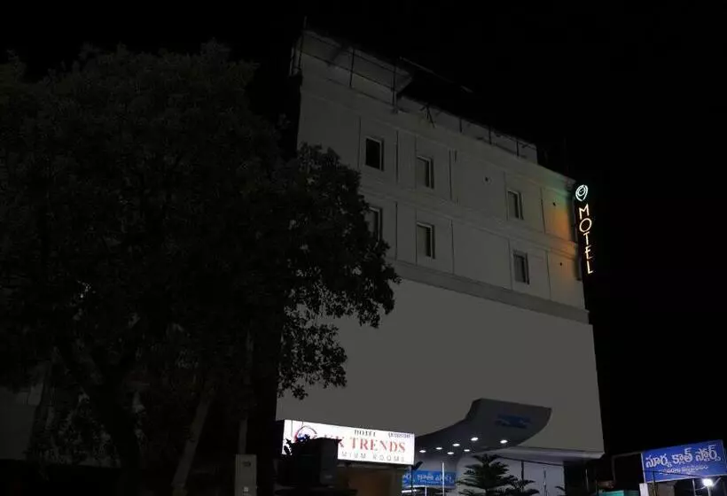 ホテル Collection O Kk Trends