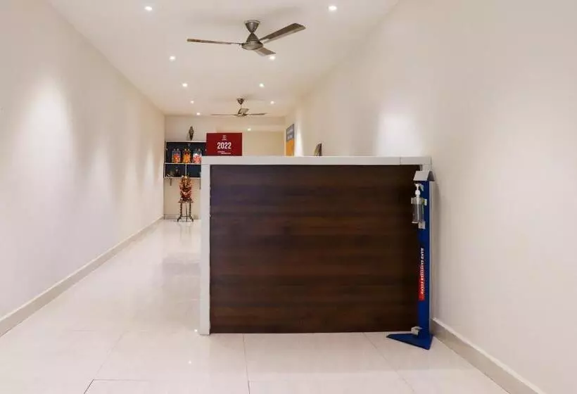 ホテル Collection O Kk Trends