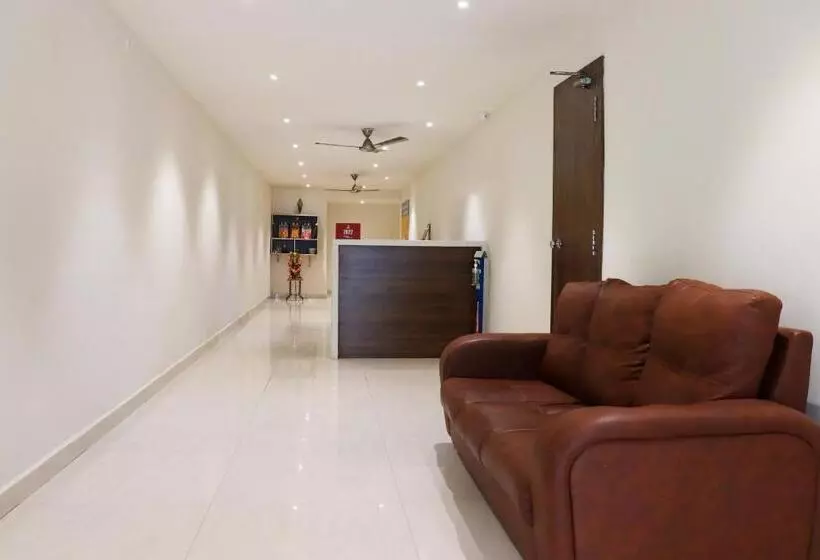 ホテル Collection O Kk Trends