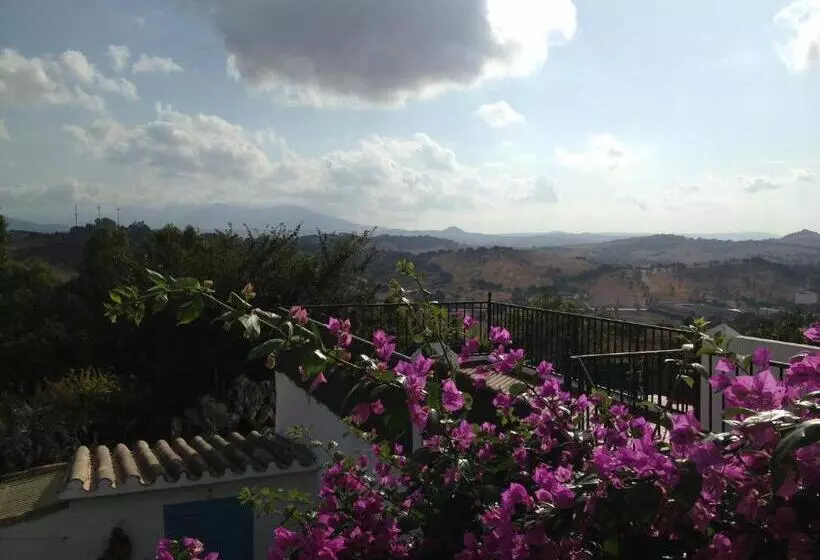 Preciosa Casa De Pueblo Con Vistas Y Patio