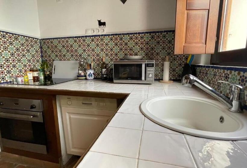 Preciosa Casa De Pueblo Con Vistas Y Patio