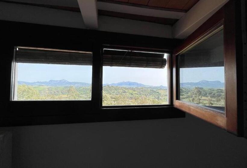 Preciosa Casa De Pueblo Con Vistas Y Patio