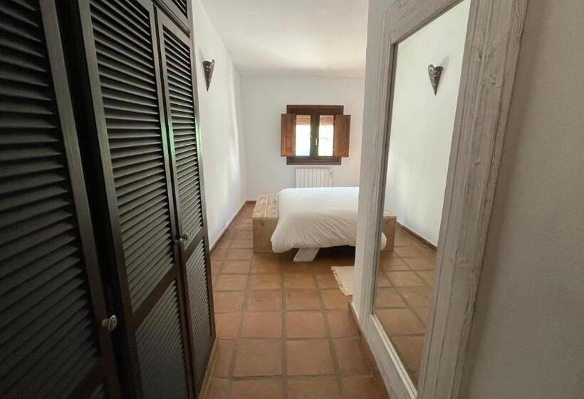 Preciosa Casa De Pueblo Con Vistas Y Patio