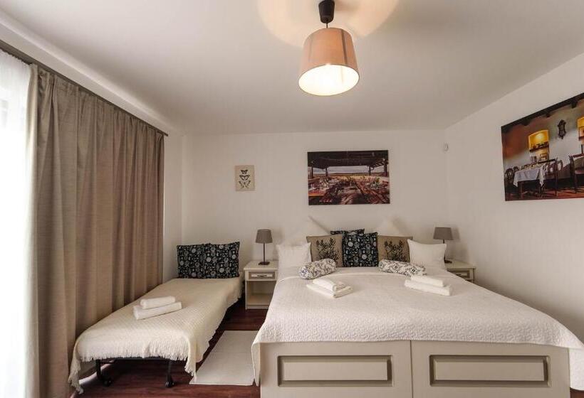 Rókusfalvy Birtok Vendégház Etyek