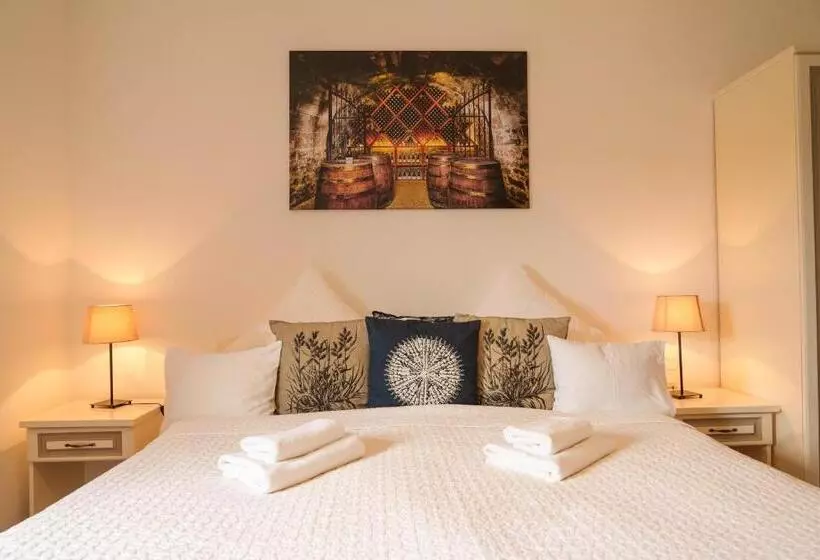 Rókusfalvy Birtok Vendégház Etyek