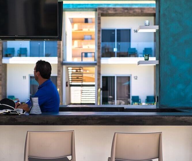 The Cove Boutique Hotel Adults Only