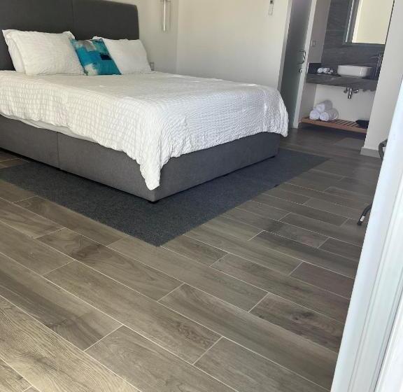 The Cove Boutique Hotel Adults Only