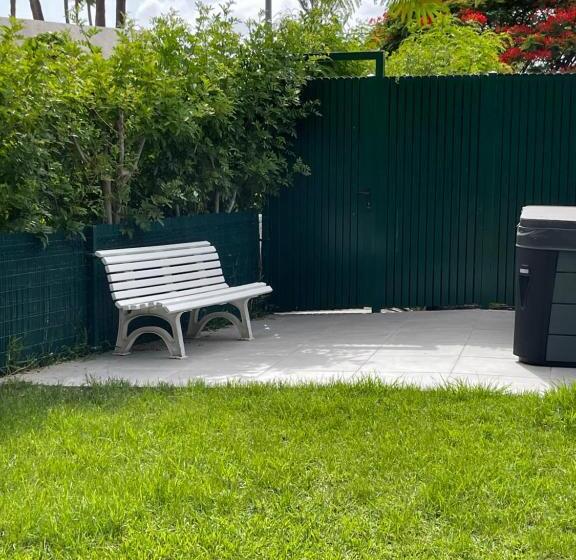 Albaricoque Sun & Beach