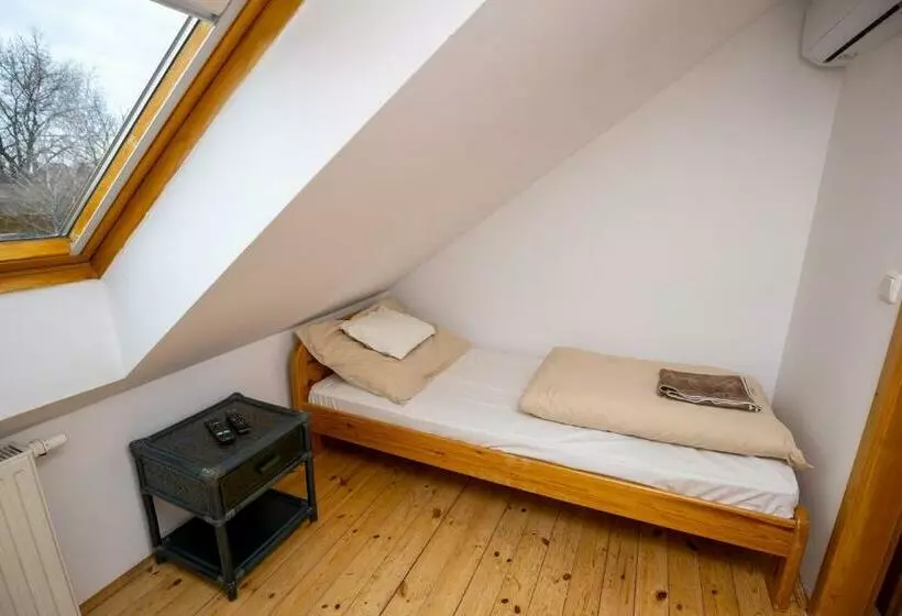 Aamiaismajoitus (B&B) Noble S Panzió és étterem