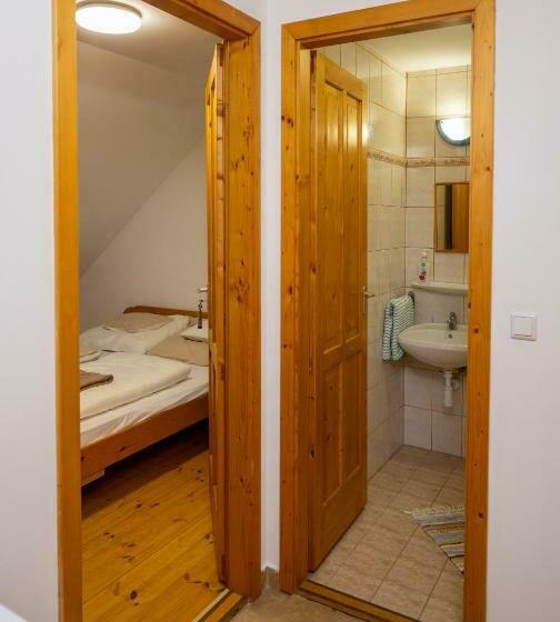 민박 Noble S Panzió és étterem