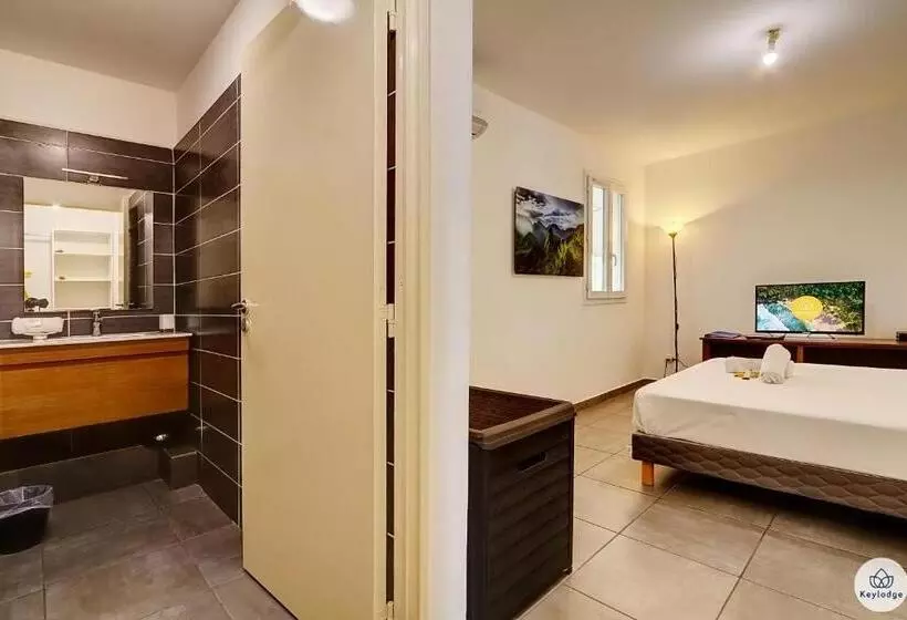 Jardin Tropical 3 – 45 M2 – La Saline Les Bains