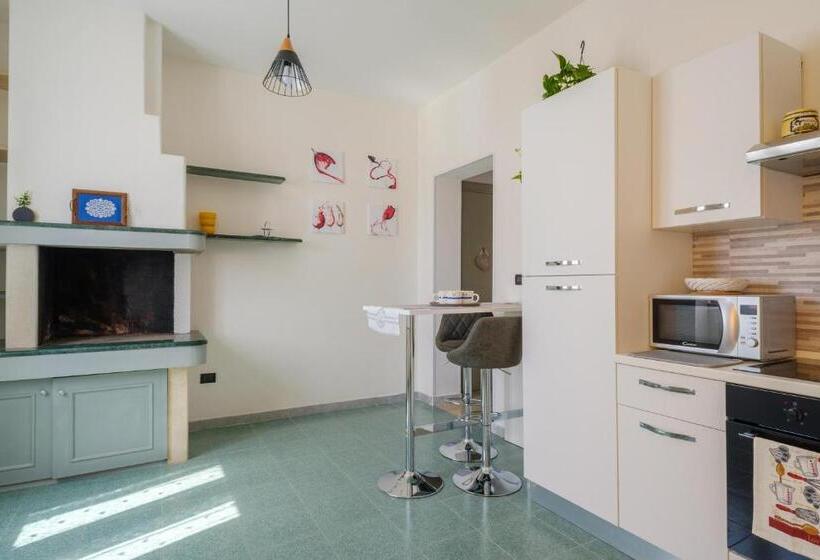 The Queen In Love Ro