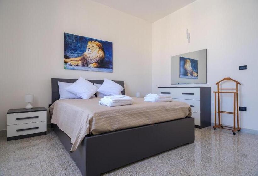 The Queen In Love Ro