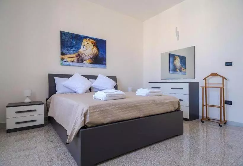 The Queen In Love Ro