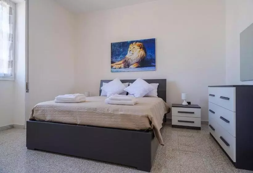 The Queen In Love Ro