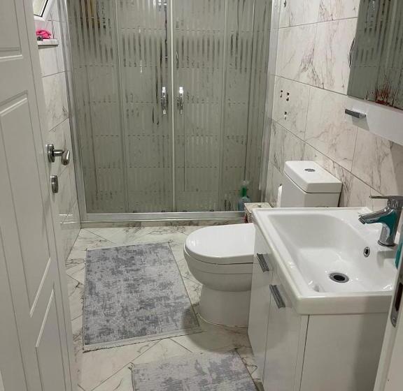 Whi̇te Rose Vi̇lla Jakuzili Ve Isıtma Havuzlu