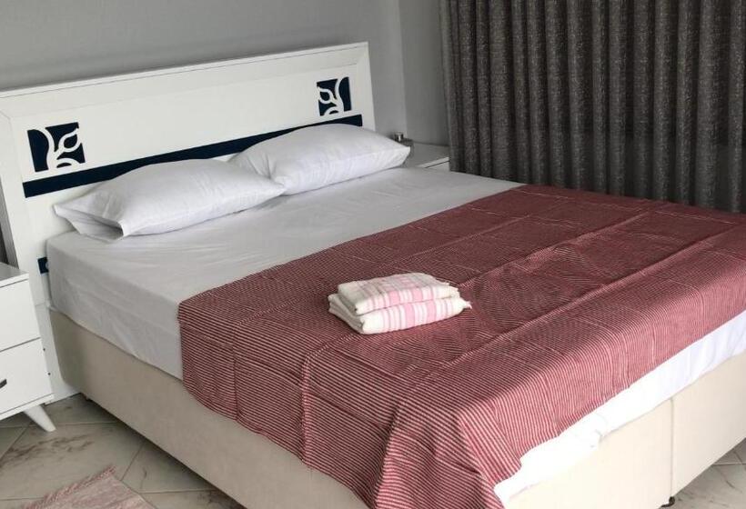 Whi̇te Rose Vi̇lla Jakuzili Ve Isıtma Havuzlu