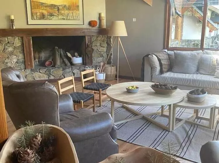 Retkeilymaja Hostería Las Nieves