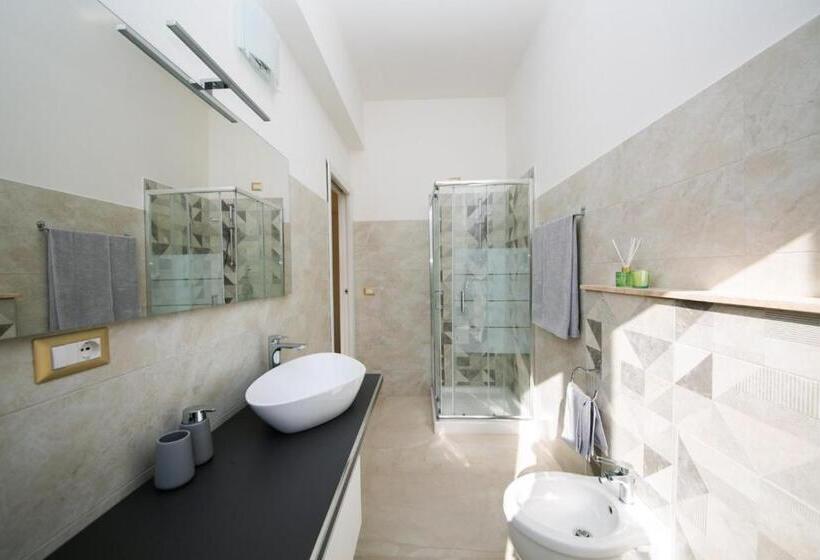 צימר Viale Italia Boutique Rooms