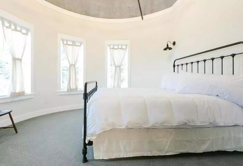 Hotelli Farmhouse Suites By Amish Country Lodging