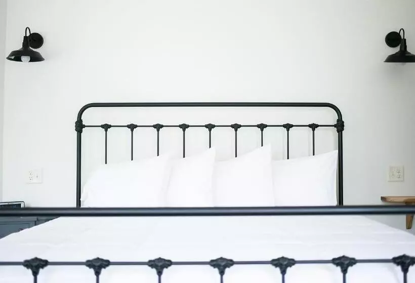 Hotelli Farmhouse Suites By Amish Country Lodging