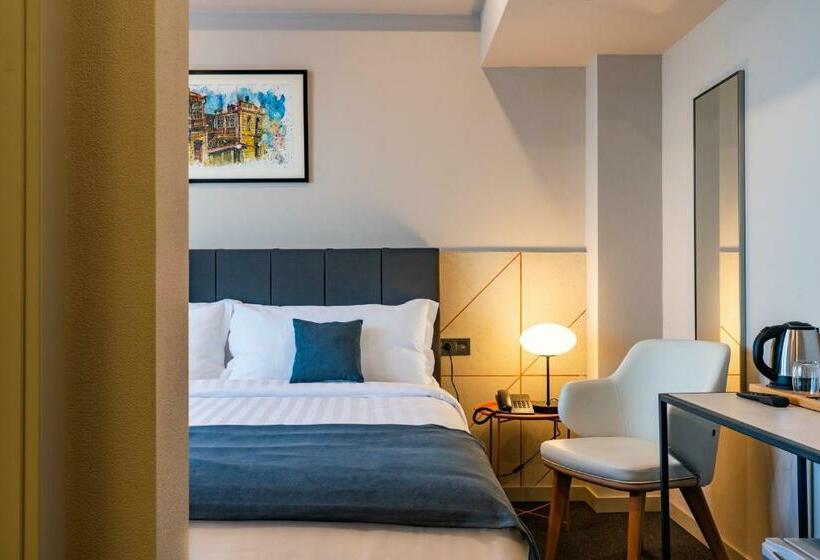 هتل Reikartz King Tamar Tbilisi